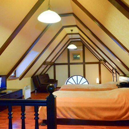 Hotel Old Town คูทายสิ ภายนอก รูปภาพ