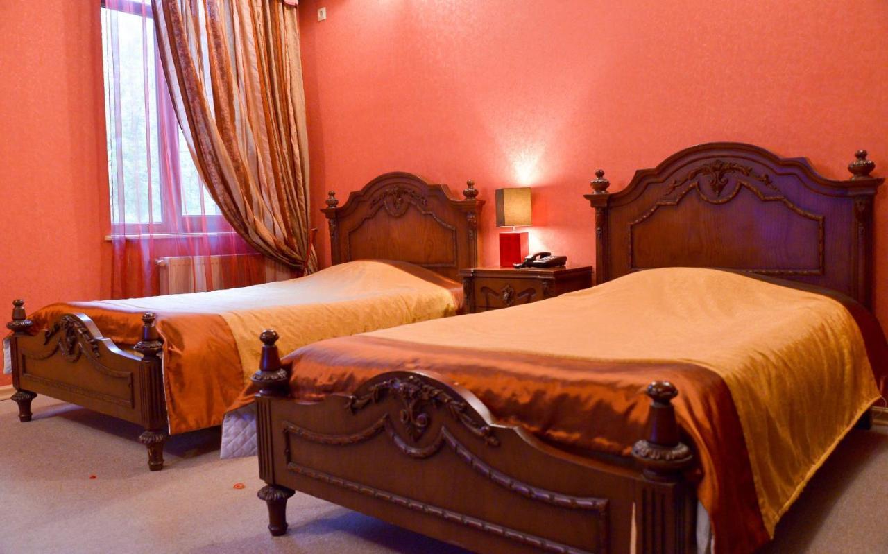 Hotel Old Town คูทายสิ ภายนอก รูปภาพ