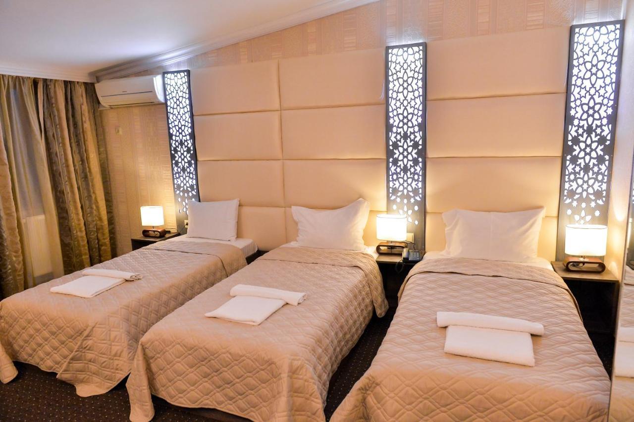 Hotel Old Town คูทายสิ ภายนอก รูปภาพ